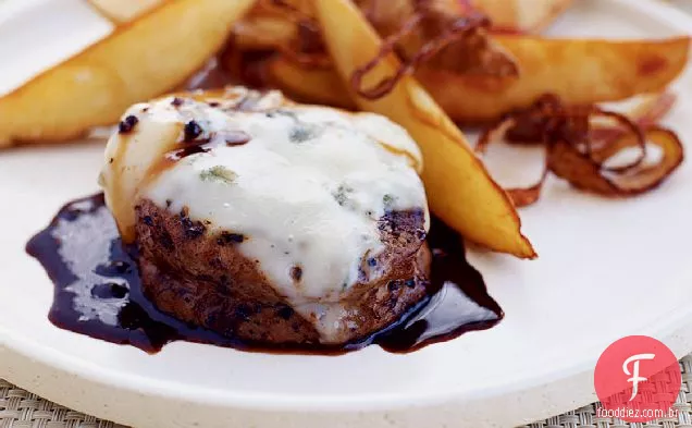 Carne de grão de pimenta com queijo Gorgonzola