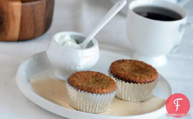 Muffins de Banana com nozes de mel {sem glúten; naturalmente adoçado}