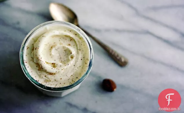 Mel E Gelado De Noz-Moscada Torrada