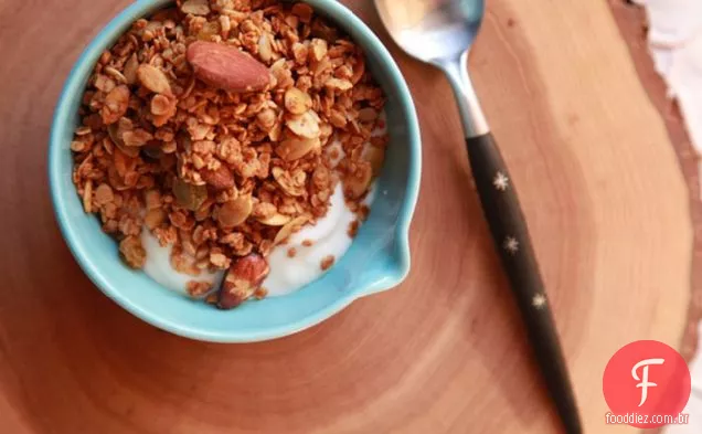 Granola caseira sem glúten de cana-de-açúcar