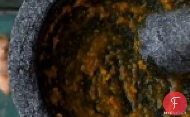 Stonefruit assado no fogo com framboesas esmagadas
