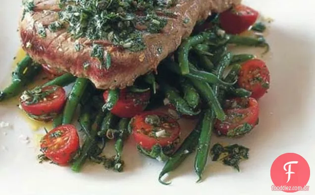 Atum Grelhado E Feijão Verde Com Salsa Verde