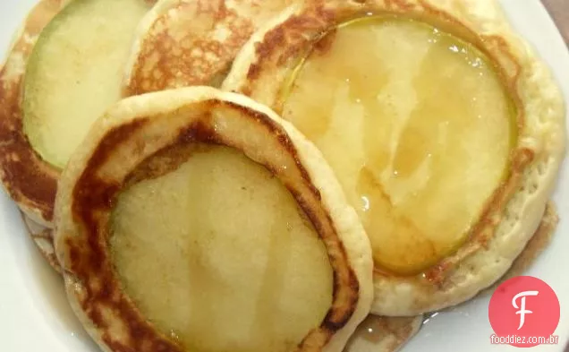 Maçãs e panquecas de mel