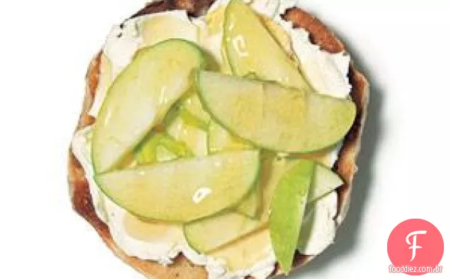 Bagel Com Cream Cheese, Maçã E Mel