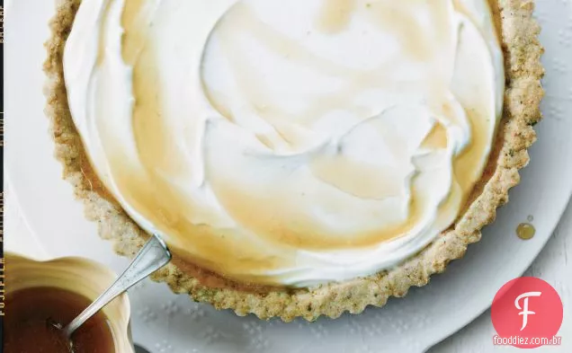 Torta de queijo de cabra melada com crosta de pistache