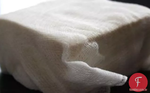 Tofu Congelado Refogado Em Molho De Soja