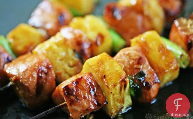 Espetos De Salmão Teriyaki Com Abacaxi