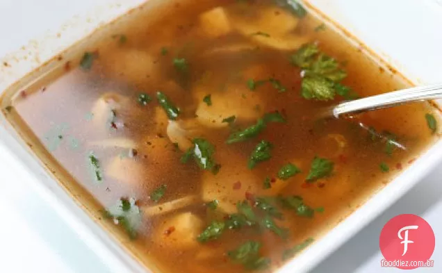 Sopa Tom Yum Com Cogumelos E Tofu