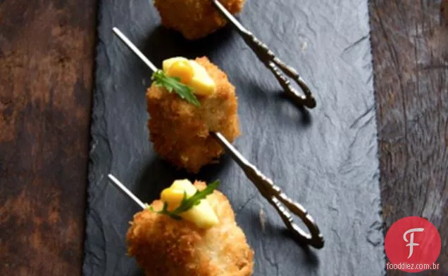 Croquetes De Barriga De Porco Com Creme De Milho Assado