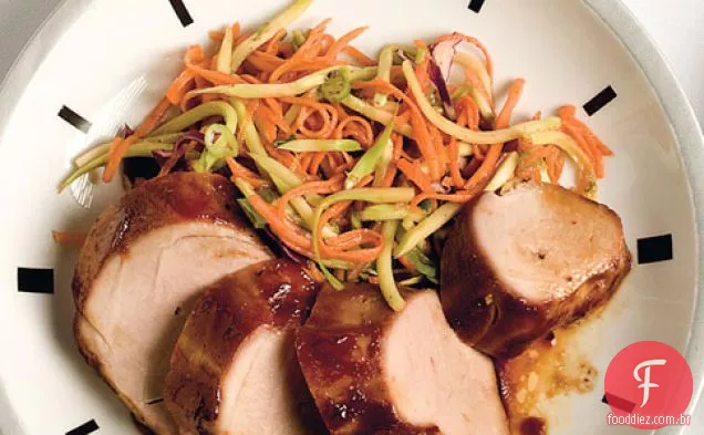 Lombo De Porco Hoisin Com Salada De Cenoura Asiática