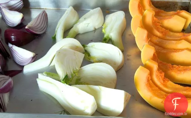 Salada de erva-doce assada com molho Ras-el-hanout