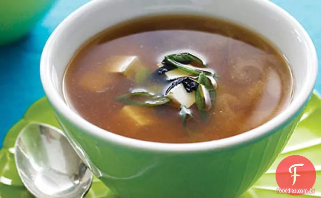 Sopa de Miso com Tofu e Nori