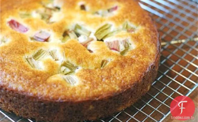 Bolo De Iogurte De Ruibarbo