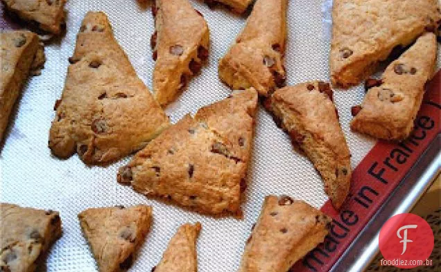 Canela Chip Scones