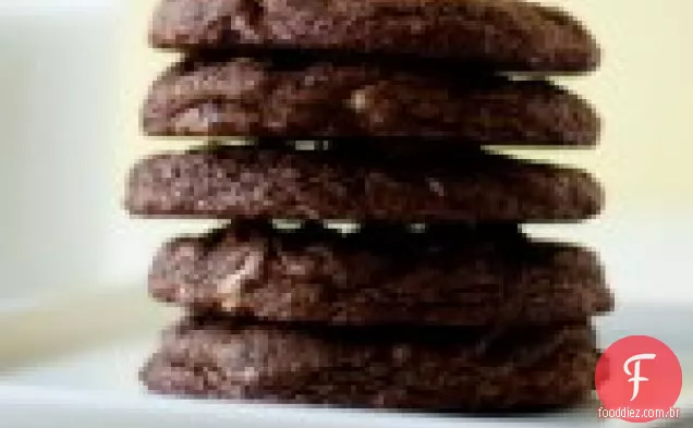 Biscoitos De Amêndoa De Chocolate Em Borracha