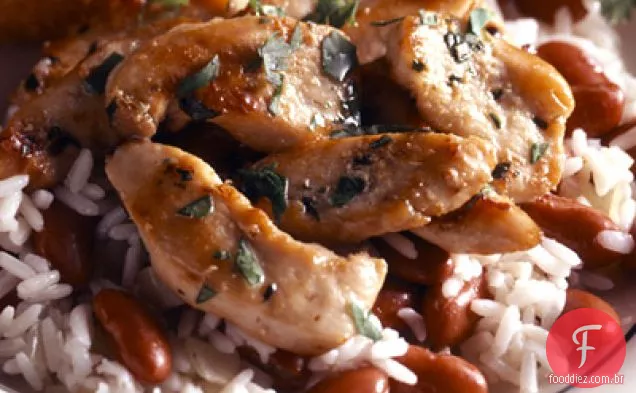 Frango De Coentro Com Feijão E Arroz