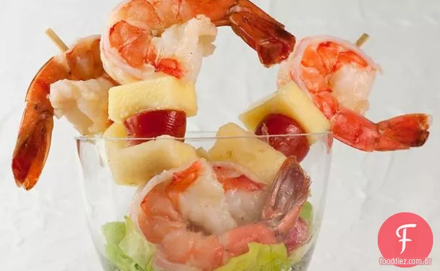 Kebabs De Camarão E Abacaxi Com Viniagriette De Limão