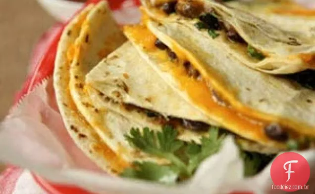 Feijão Preto E Coentro Quesadillas