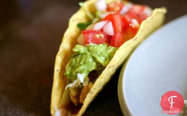 Tacos De Frango + Salsa Fresca