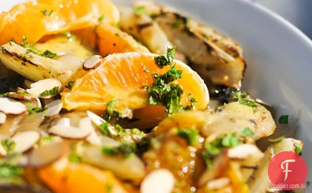 Grelhar: erva-doce e salada de laranja