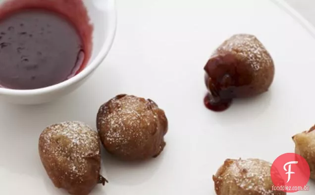 Maçã Zeppole Com Geléia Pingando Molho
