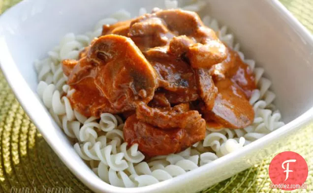 Mãe Lightened carne Stroganoff