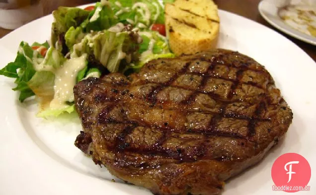 Receita de bife com costela esfregada com alecrim