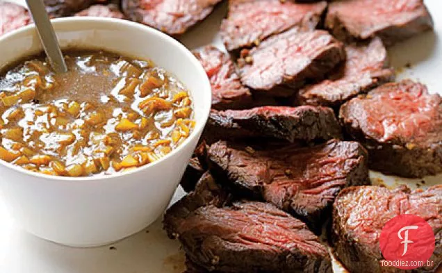 Bife cabide com molho de alho verde
