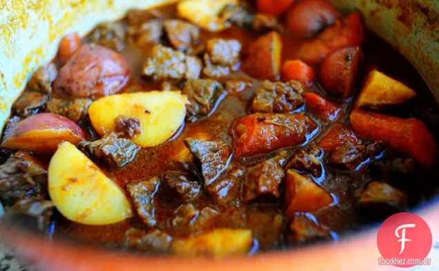 Ensopado de carne com Cerveja e páprica