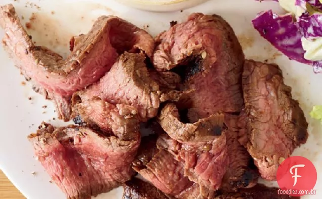 Bife de flanco grelhado com pimenta Sichuan