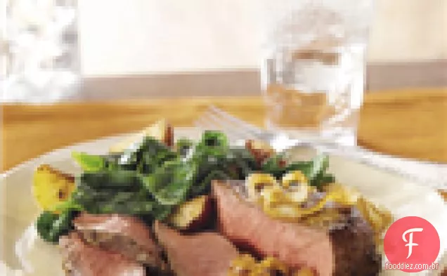 Bifes Salpicados Com Cebola Caramelizada