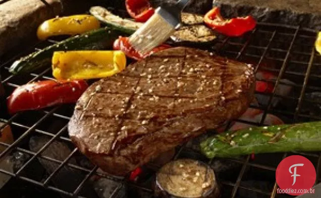 Bife Marinado Italiano Com Ratatouille Grelhado