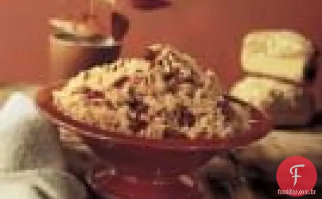 Pilaf de grão misto com Cranberries e pinhões
