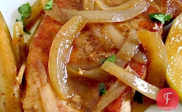 Costeletas De Porco Com Especiarias De Maçã