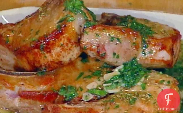 Costeletas de porco no estilo de Beneventana: Costole di Maiale Beneventana
