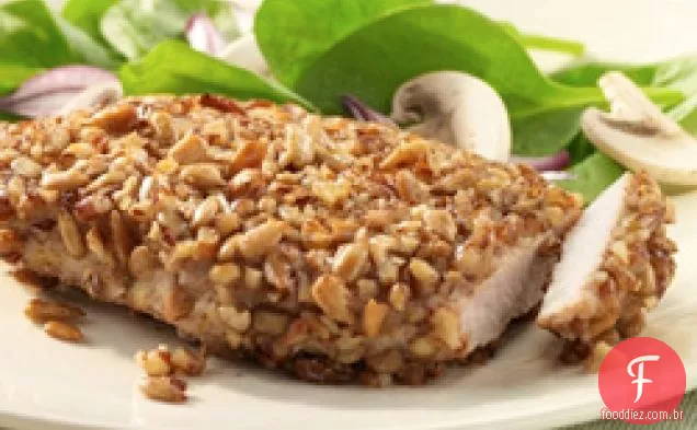 Costeletas de porco com crosta de noz-pecã para dois