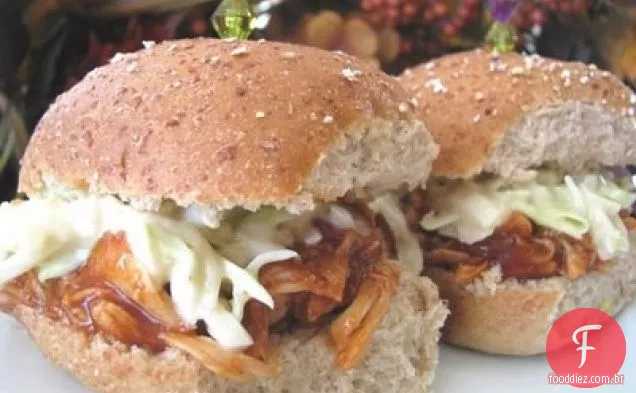 Sliders De Frango Para Churrasco Desfiado Com Slaw Cole Cremoso