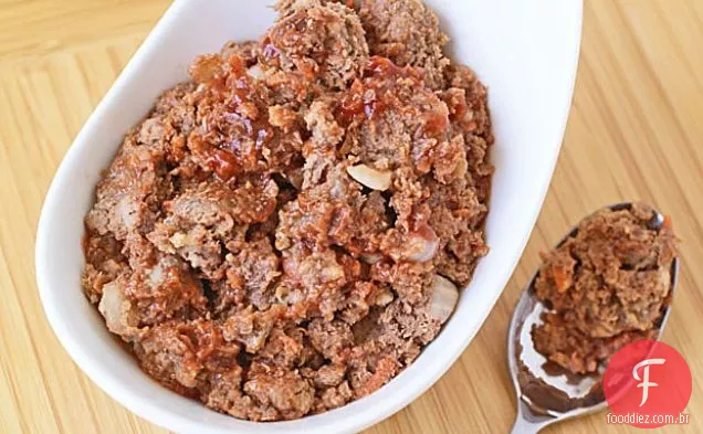 Dia do trabalho grelhar: como fumar um bolo de carne
