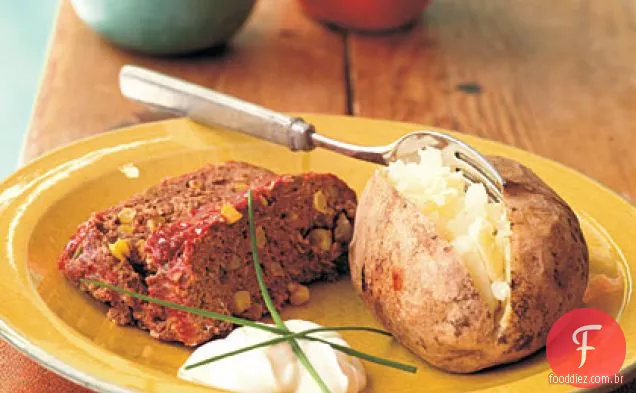 Pão de carne do sudoeste e batatas assadas