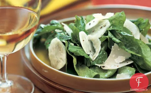 Salada De Alcachofra E Rúcula De Jerusalém Com Parmesão