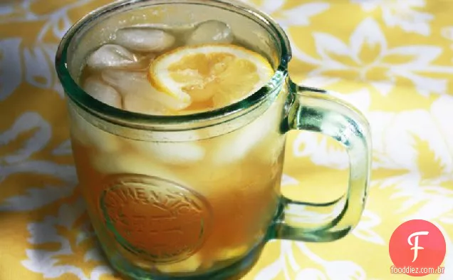 Receita de chá verde gelado com infusão de bagas