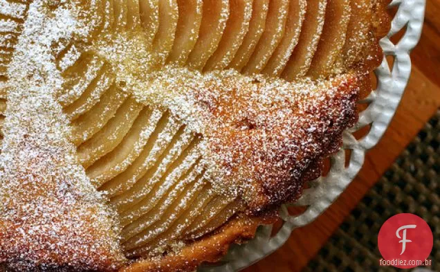 Torta De Pêra E Amêndoa