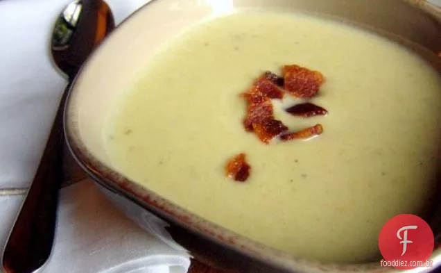 Creme De Sopa De Aipo Com Bacon