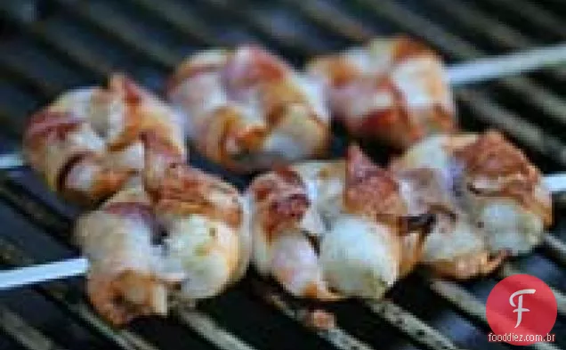 Camarão embrulhado em bacon com limão Chipotle