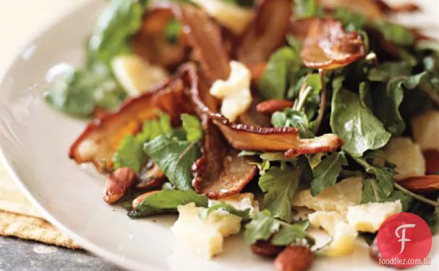 Salada de rúcula com tâmaras e Bacon