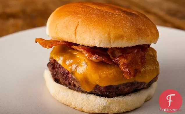 Receita De Hambúrguer De Bacon Cheddar