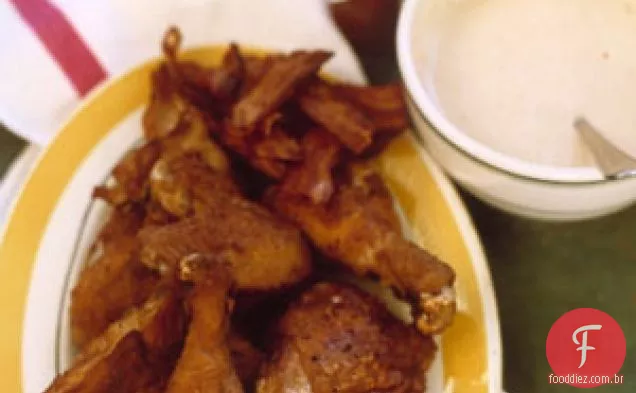 Bacon-frango frito com molho