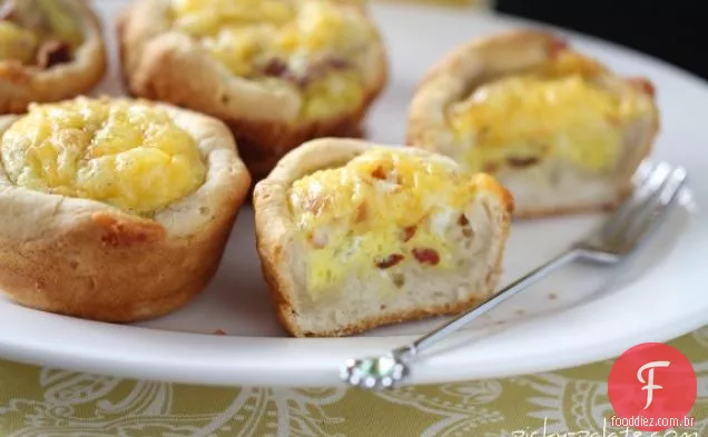 Biscoitos De Ovo De Queijo Duplo E Bacon