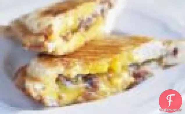 Bacon, ovo e queijo Croque-monsieur