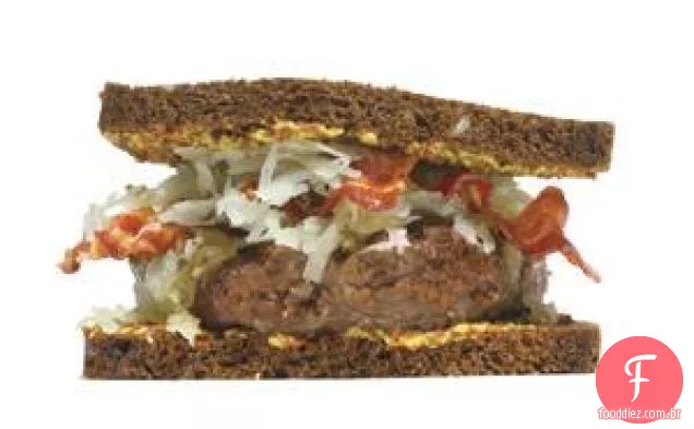 Hambúrgueres Com Bacon E Chucrute